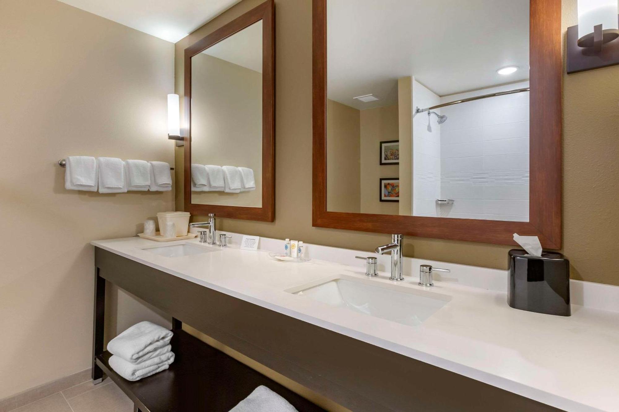 Comfort Suites Albuquerque Airport エクステリア 写真