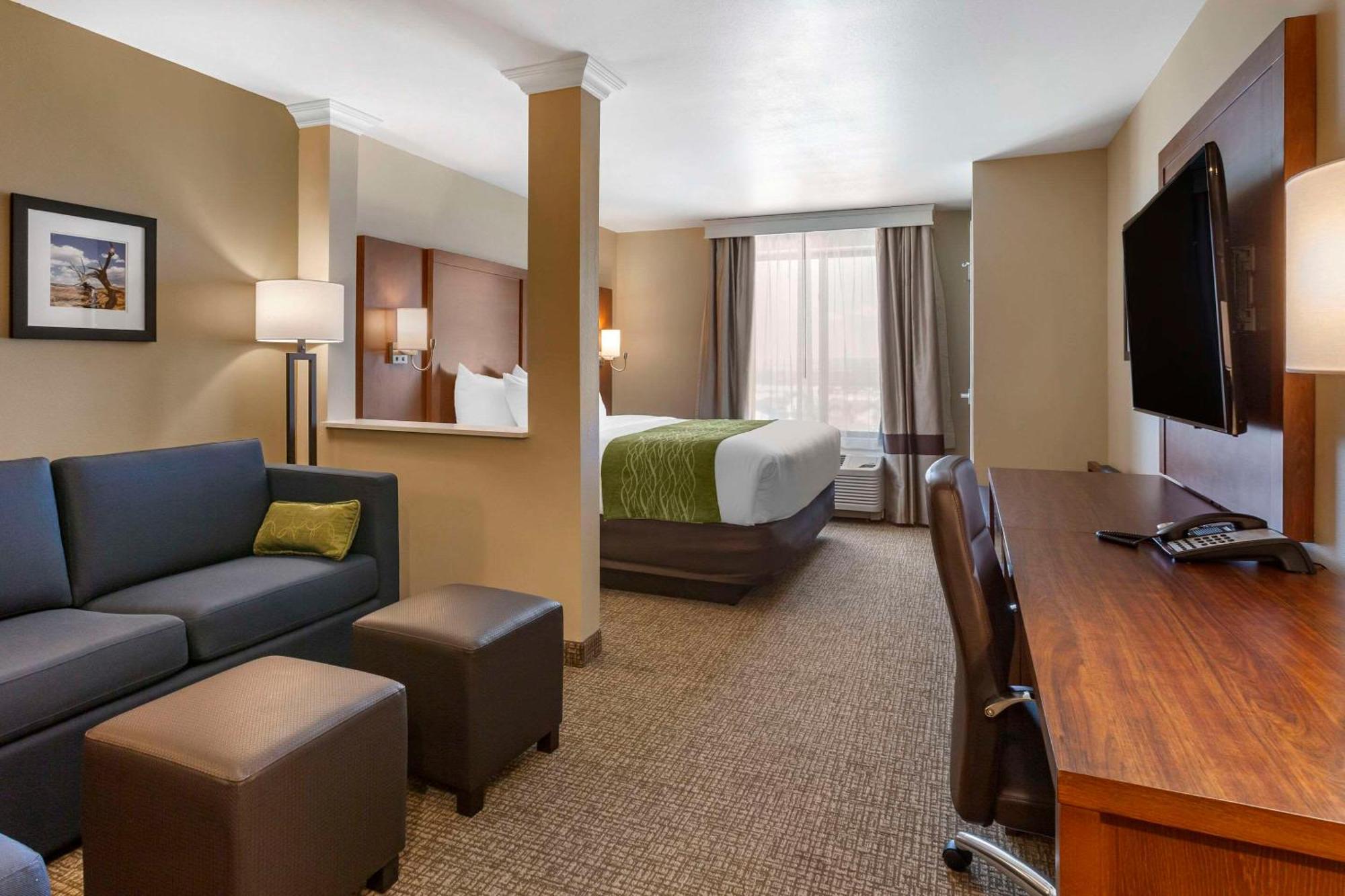 Comfort Suites Albuquerque Airport エクステリア 写真